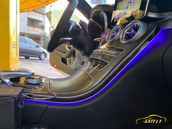 Mercedes-Benz C205_64色氛圍燈