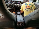 Mercedes-Benz原廠件無損按裝後座冷氣通風口